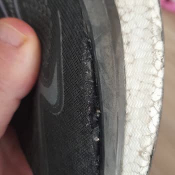 Kısa Sürede Deforme Olan Ayakkabıya Ret Ve İlgisiz Müşteri Hizmetleri