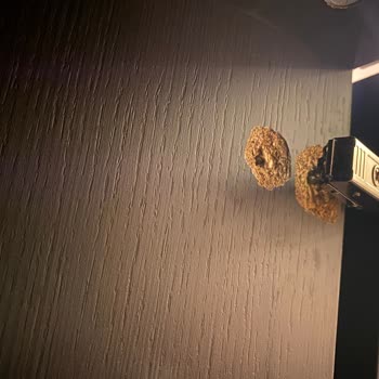 Az Kullanılan TV Ünitesinin Menteşesi Koptu, Garanti Dışı Bırakıldı!