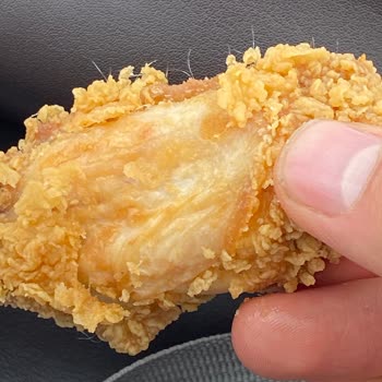 Popeyes'ta Maxi XL Menüde Yabancı Madde Ve Soğuk Patates Şoku