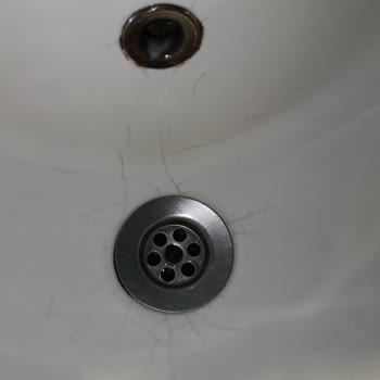 Cerastyle Lavaboda 9 Yıl Sonra Oluşan Kılcal Çatlaklar Ve Ürün Değişim Talebi