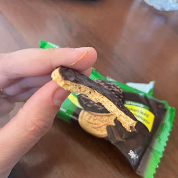 Eti Form Bitter Çikolata Kaplı Bisküvi İçinden Yabancı Madde Çıkması