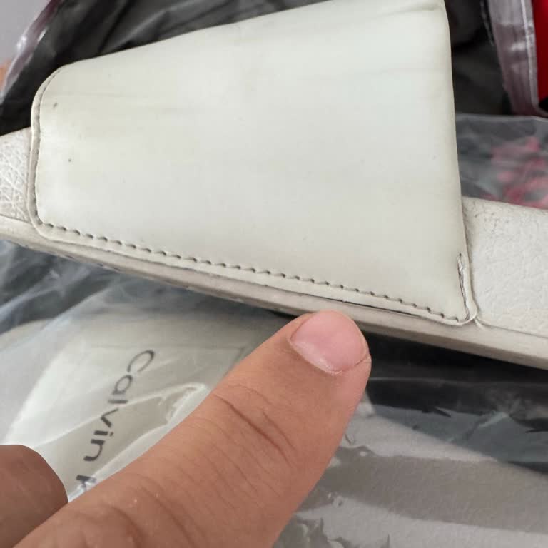 Calvin Klein Plaj Terliğinde Açılma Ve Boyner'den Olumsuz İnceleme Sonucu