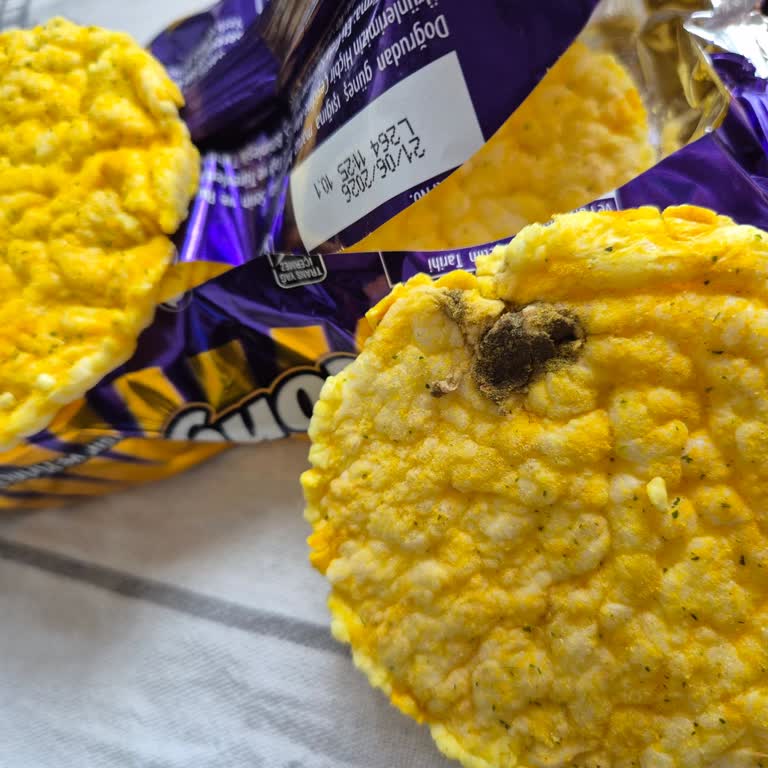 Eti Gong Paketinden Çıkan Böceğe Benzer Cisimle Yaşadığım Şok