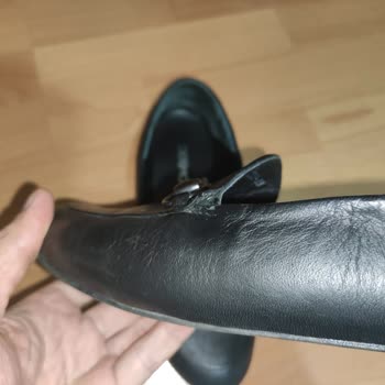 Az Kullanılan Ayakkabılarda Erken Deformasyon Ve Yetersiz Garanti Süresi Hayal Kırıklığı Yarattı