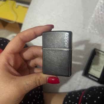 Kişiselleştirilmiş Zippo Çakmak Çizik Ve Özensiz Geldi, Değişim Yapılmıyor