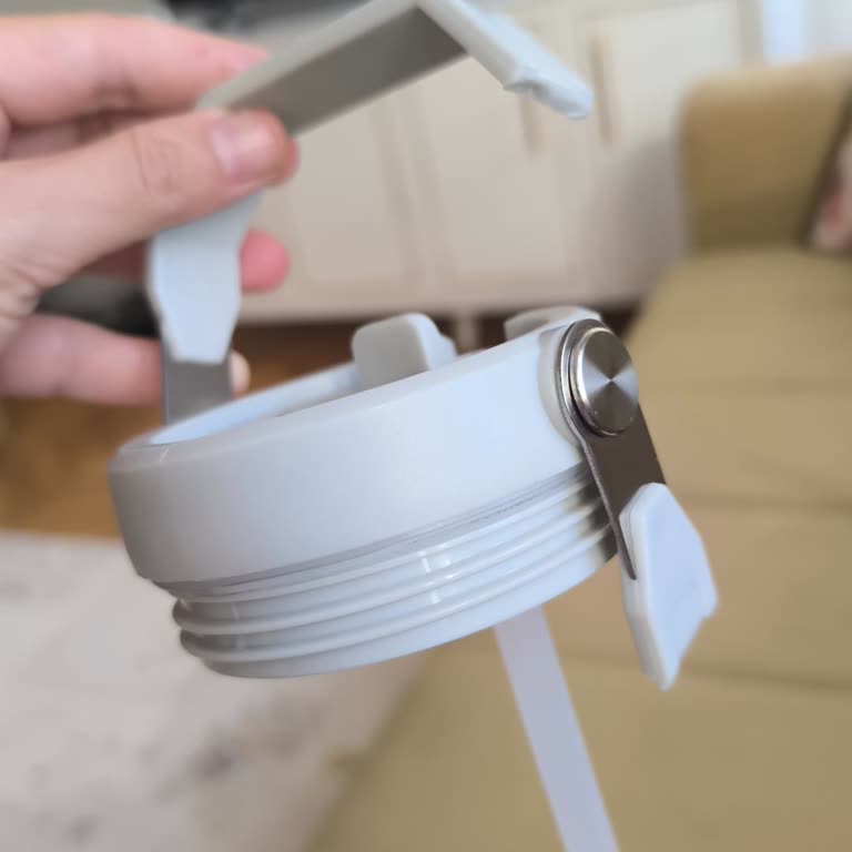 Aldığım Termosun Kapağı Kırıldı, Sızdırıyor Ve Garanti Yok