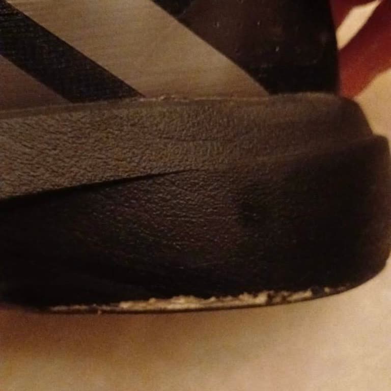 Kısa Sürede Yıpranan Adidas Ayakkabı İçin Değişim Talebi