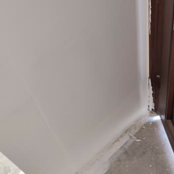 Evi Yarım Bırakıp Kaybolan Tadilatçı Mağduriyetimizi Çözmüyor