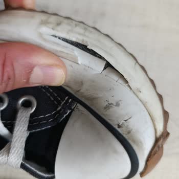 FLO'dan Aldığım Garantili Ayakkabının Tabanı Patladı, İade Reddedildi