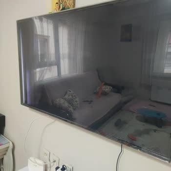 Yenisiyle Değiştirilen Televizyonda Tekrarlayan Ekran Hatası Ve Garanti Süresi Mağduriyeti