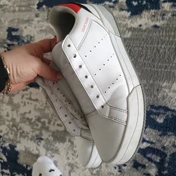 Kısa Sürede Kötü Koku Ve Deformasyon Yaşatan Ayakkabılar