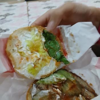 Soğuk Ve Bozuk Hamburger, İade Sorunu