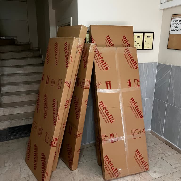 Kargo Teslimatında Kat Servisi Ve Kurye Davranışı Sorunu