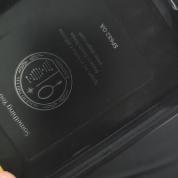 Aldığım Spigen Telefon Kılıfında Montaj Noktalarında Açılma Sorunu Yaşadım