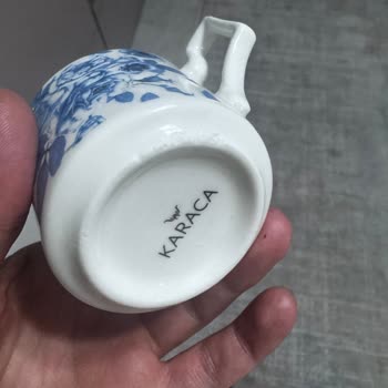 Defolu Fincan Nedeniyle Elimi Kestim Değişim Talep Ediyorum