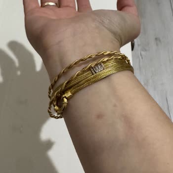 Pahalı Bluzun Boya Sorunu Hayal Kırıklığı Yarattı