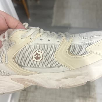 Dört Kez Giydiğim Ayakkabının Rengi Hızla Değişti İade Talebim Reddedildi