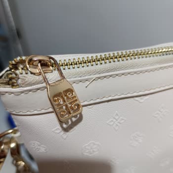 Pierre Cardin Çantada Kısa Sürede Ciddi Deformasyon Ve Renk Değişimi