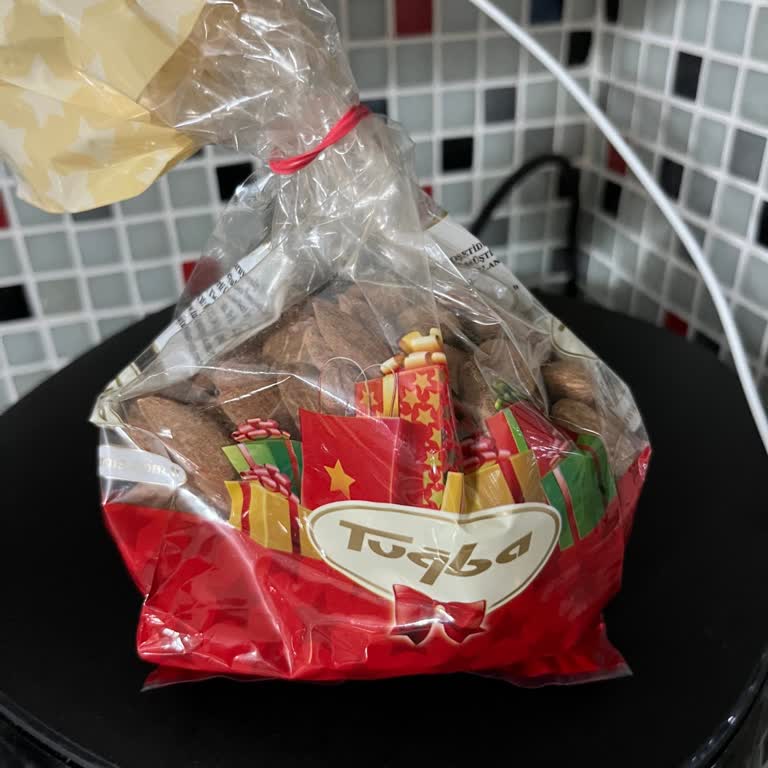 Bayat Ve Kokmuş Badem İçin Ücret İadesi Talebi