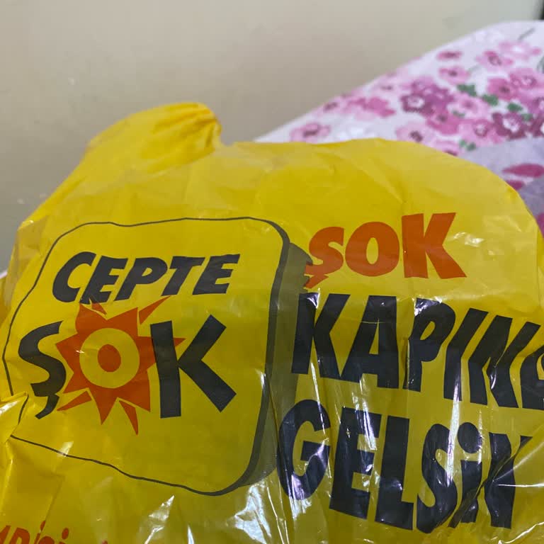 Kasiyerin Müşteriyi Bekletip Kaba Davranması Mağaza Deneyimimi Olumsuz Etkiledi