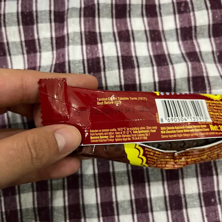 Aldığım Ülker Çikolatalı Gofret Bozuk Çıktı, Açıklama Ve Ürün Değişimi Talep Ediyorum