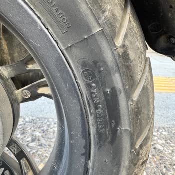 Sıfır Vespa'da Eski Ve Kalitesiz Lastik: Güvenlik Riski Ve Çözüm Eksikliği