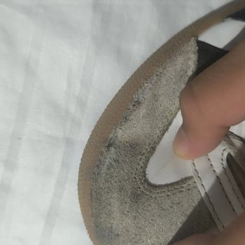 In Street Kısa Sürede Yırtılan Reebok Ayakkabı İçin Olumsuz Garanti Sonucu