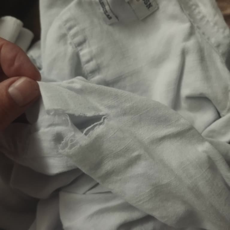 U.S. Polo Assn. Polo Marka Gömlekte Beklenmedik Yırtık Sorunu