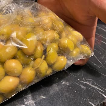 Zeytin Paketinden Böcek Çıktı: Sağlığımız Tehlikede!