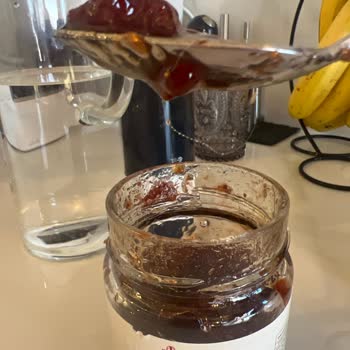 Reçelde Saç Ve Patlayan Nar Ekşisiyle Hijyen Skandalı Yaşadım