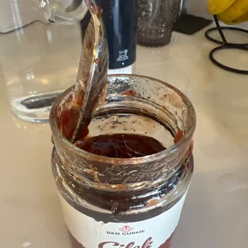 Reçelde Saç Ve Patlayan Nar Ekşisiyle Hijyen Skandalı Yaşadım