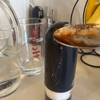 Reçelde Saç Ve Patlayan Nar Ekşisiyle Hijyen Skandalı Yaşadım