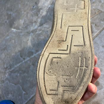 FLO'dan Aldığım Ayakkabı Kısa Sürede Yırtıldı, Değişim Talebime Cevap Verilmiyor