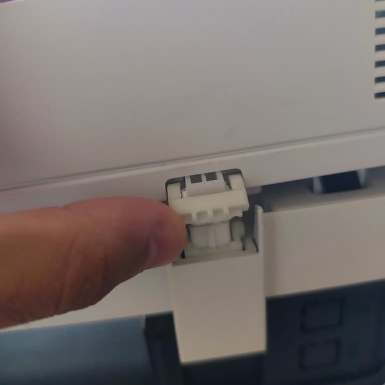 Kırık Üst Kapak Nedeniyle Xerox Yazıcıyı Kullanamıyorum, Çözüm Bekliyorum