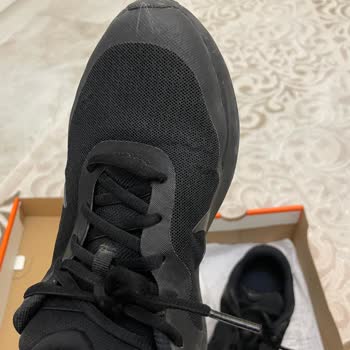 Nike Ayakkabıda Kısa Sürede Deformasyon Ve FLO'dan Olumsuz Geri Dönüş