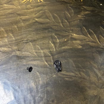 İlk Kullanımda Yeni Botun Bağcık Yeri Koptu, Mağduriyetimin Giderilmesini İstiyorum