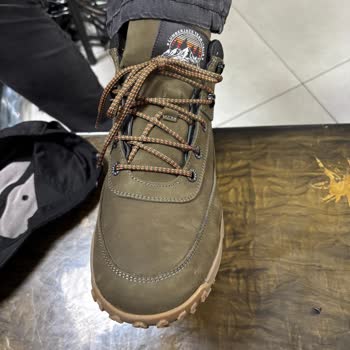 İlk Kullanımda Yeni Botun Bağcık Yeri Koptu, Mağduriyetimin Giderilmesini İstiyorum