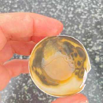 Vagon Toptan Market Küflü Yumurta Satıyor