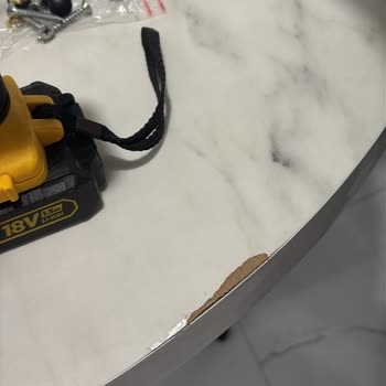 Hasarlı Masa Takımı Değişimi Bir Aydır Yapılmıyor, Mağduriyetim Sürüyor