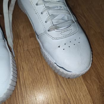 Kısa Sürede Yırtılan Ayakkabı İçin İade Süreci Uzadı, Mağduriyet Yaşıyorum