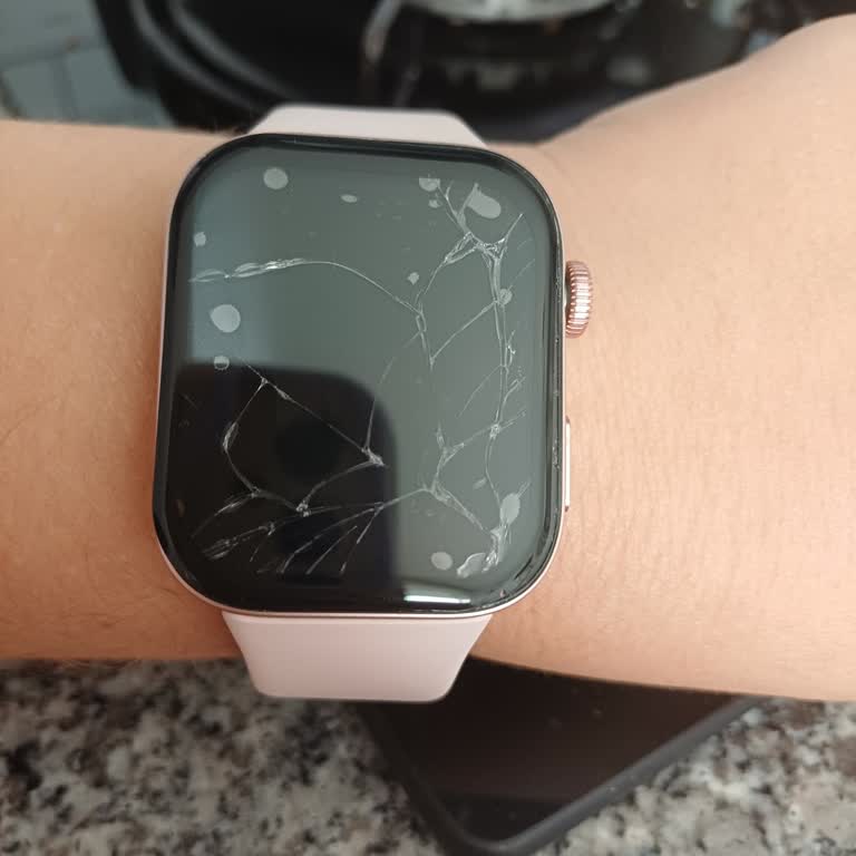 Huawei Fit 3 Akıllı Saatin Kırılan Ekranına Garanti Dışı Yaklaşım Ve Yetersiz Müşteri Desteği