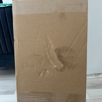 Kargodan Gelen TV Ünitesinin Kutusunda Ayak İzi Ve Deformasyon Vardı