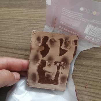 Bozuk Çikolata Ve Cevapsız Müşteri Hizmetleri Mağduriyeti