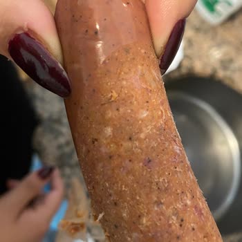 Dana Sucuk Ürününde Hijyen Sorunu ve Yabancı Madde Şikayeti