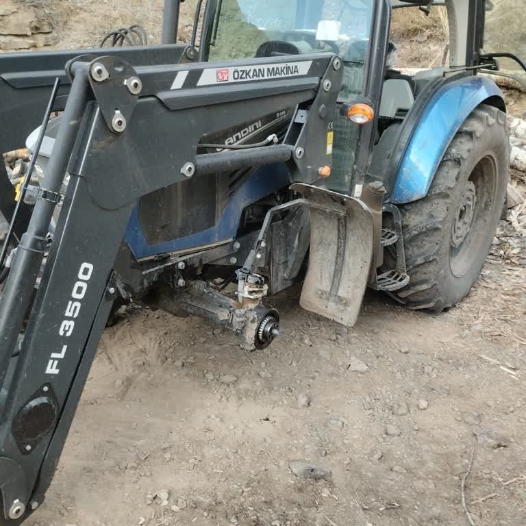 Sıfır Traktörün Ön Aksı Koptu, 1 Aydır Mağduruz Ve Zararımız Büyük
