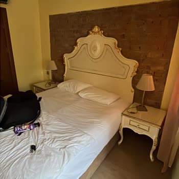 Rezervasyondaki Oda Tipine Uymayan Konaklama Ve İlgisiz Personel Mağduriyeti