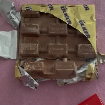 Migros'tan Aldığım Ülker Kare Çikolata Taze Değildi, Ücret İadesi Talep Ediyorum