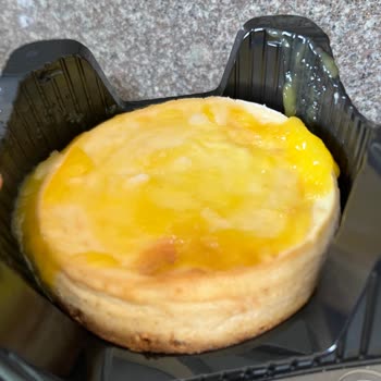 BİM'den Aldığım Limonlu Cheesecake Erimiş Ve Sunumu Bozuk Çıktı