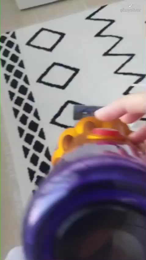 Plötzliches Abschalten des Dyson V12 Staubsaugers während der Nutzung Videovorschaubild