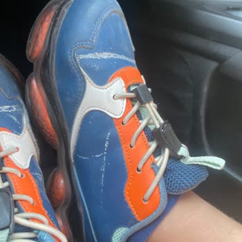 Chemische Rückstände und Qualitätsmangel an Kinderschuhen von Deichmann